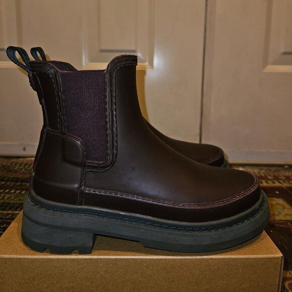 Purple Hunter Refined Stitch Waterproof Chelsea Boot Size US6 - Picture 8 of 9